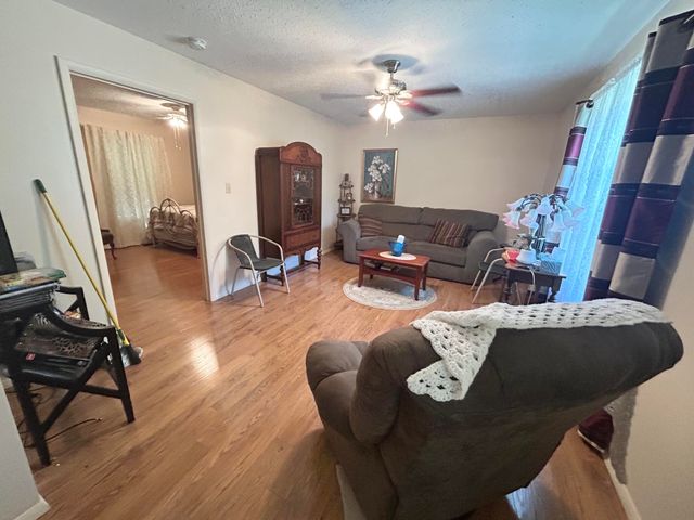 239 Oakland Park Road, Vanceburg, KY 41179