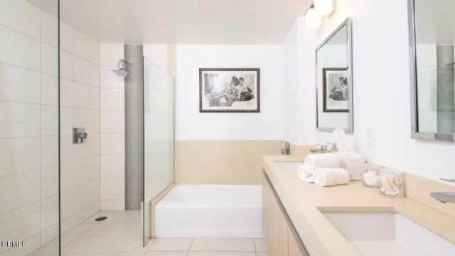 932 N Alfred Street 201, Los Angeles, CA 90069