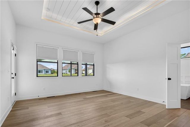 24320 W 68th Street, Shawnee, KS 66226