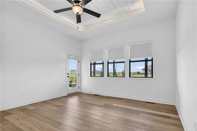 24320 W 68th Street, Shawnee, KS 66226