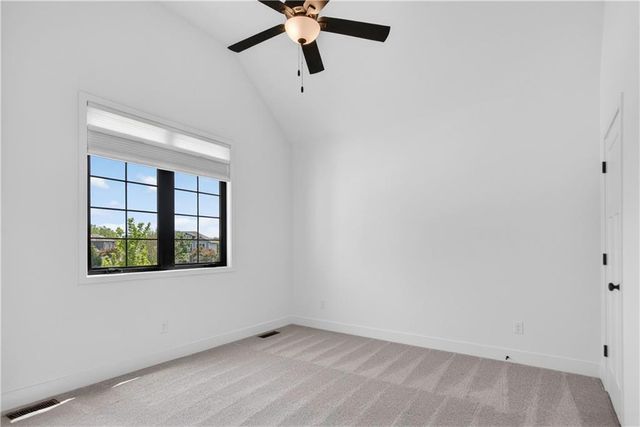 24320 W 68th Street, Shawnee, KS 66226