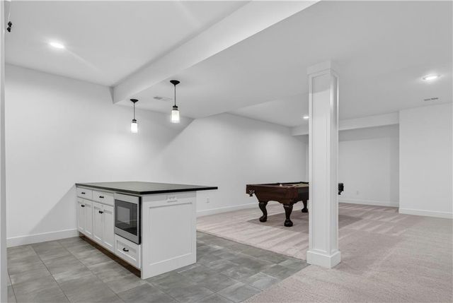 24320 W 68th Street, Shawnee, KS 66226