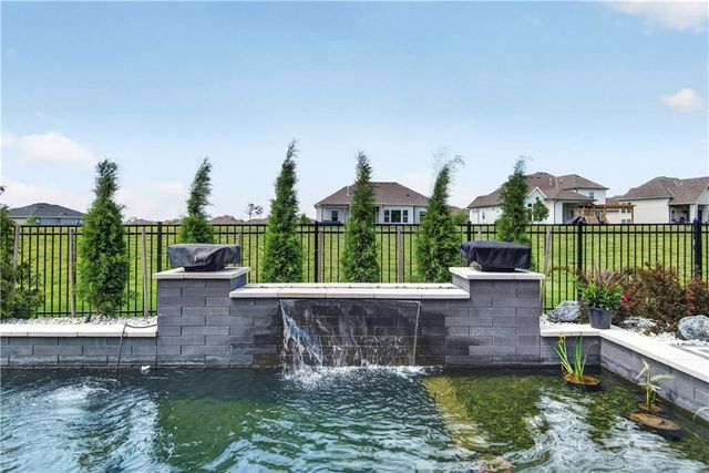 24320 W 68th Street, Shawnee, KS 66226