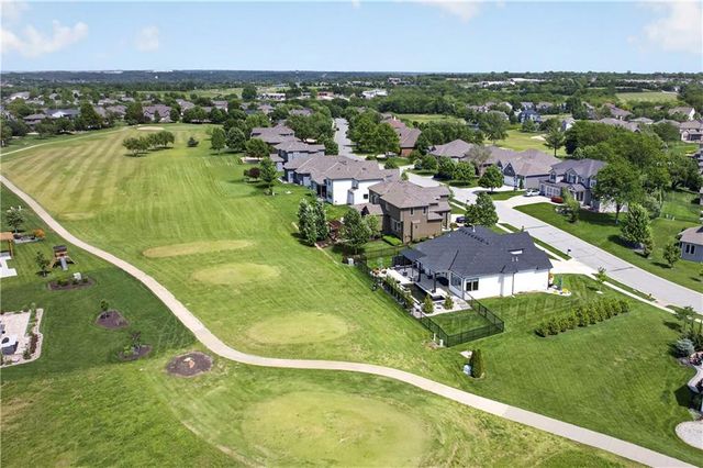24320 W 68th Street, Shawnee, KS 66226
