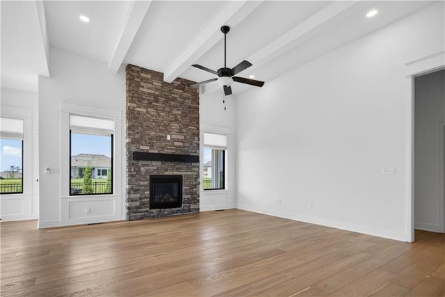 24320 W 68th Street, Shawnee, KS 66226