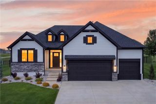 24320 W 68th Street, Shawnee, KS 66226