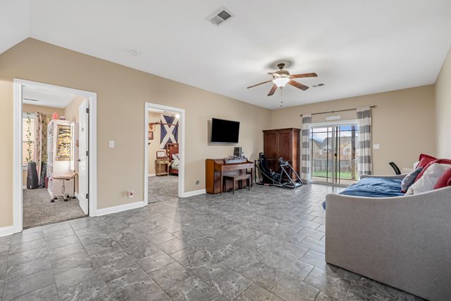 713 Rushville Dr, Clarksville, TN 37042