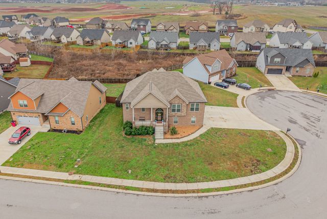 713 Rushville Dr, Clarksville, TN 37042