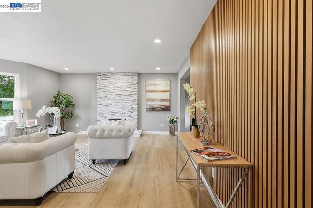 807 Bourton Ct, Antioch, CA 94509