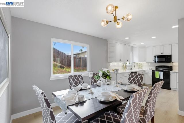 807 Bourton Ct, Antioch, CA 94509