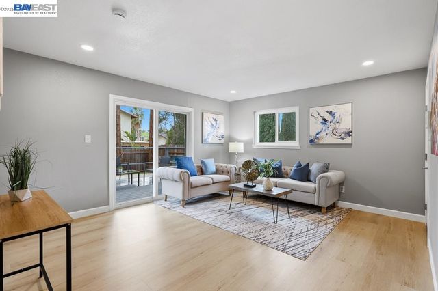 807 Bourton Ct, Antioch, CA 94509