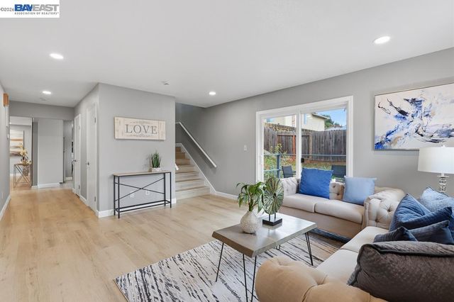 807 Bourton Ct, Antioch, CA 94509