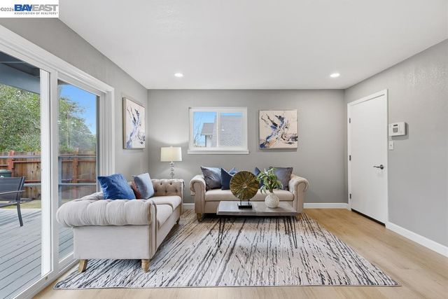 807 Bourton Ct, Antioch, CA 94509