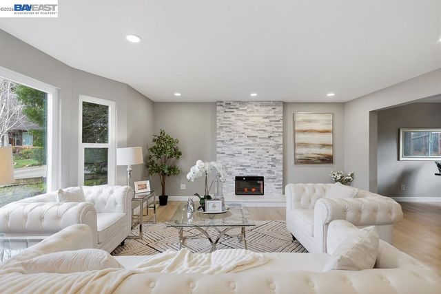 807 Bourton Ct, Antioch, CA 94509