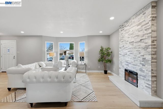 807 Bourton Ct, Antioch, CA 94509