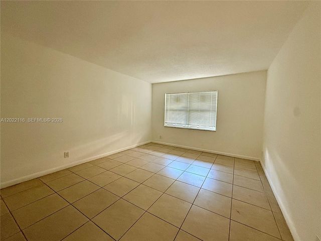18101 NW 68th Avenue B102, Hialeah, FL 33015