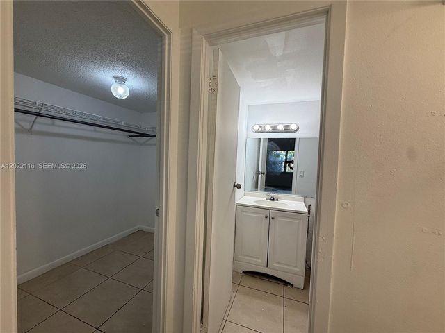 18101 NW 68th Avenue B102, Hialeah, FL 33015