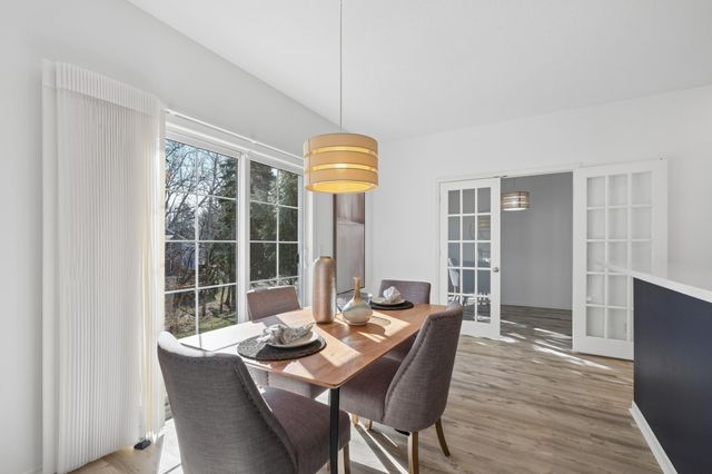 3166 Lexington Avenue N, Shoreview, MN 55126