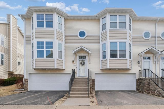 3166 Lexington Avenue N, Shoreview, MN 55126