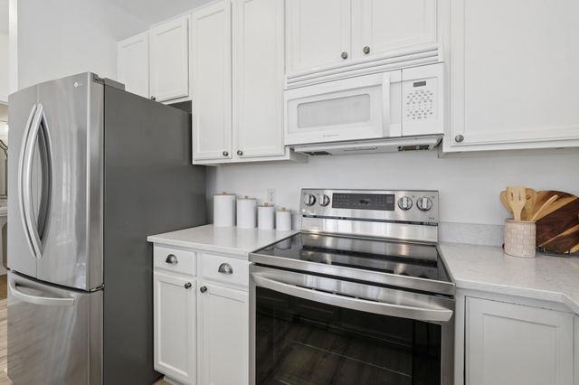 3166 Lexington Avenue N, Shoreview, MN 55126