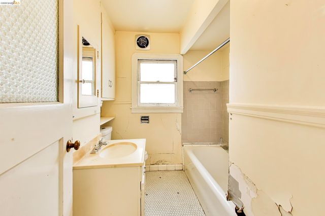 1839 Dwight Way, Berkeley, CA 94703