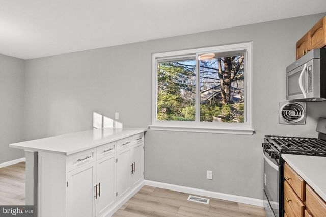 52 TAUNTON RD, Medford, NJ 08055