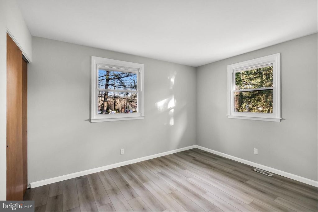 Image 18 of property listing at 52 TAUNTON RD, Medford, NJ 08055