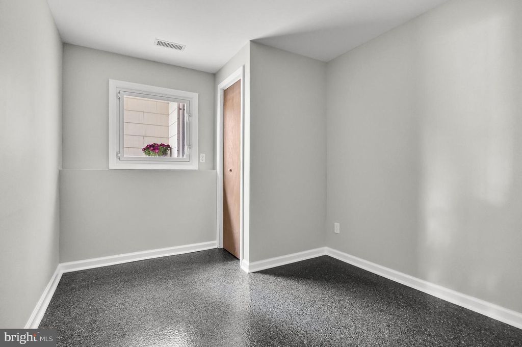 Image 22 of property listing at 52 TAUNTON RD, Medford, NJ 08055