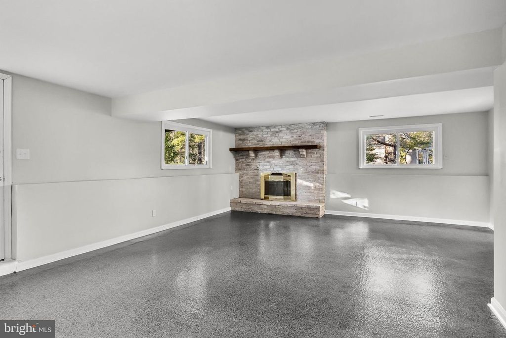 Image 24 of property listing at 52 TAUNTON RD, Medford, NJ 08055