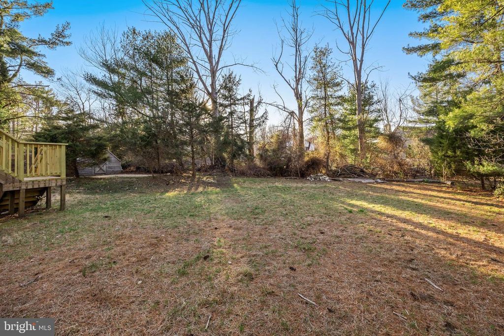 Image 33 of property listing at 52 TAUNTON RD, Medford, NJ 08055