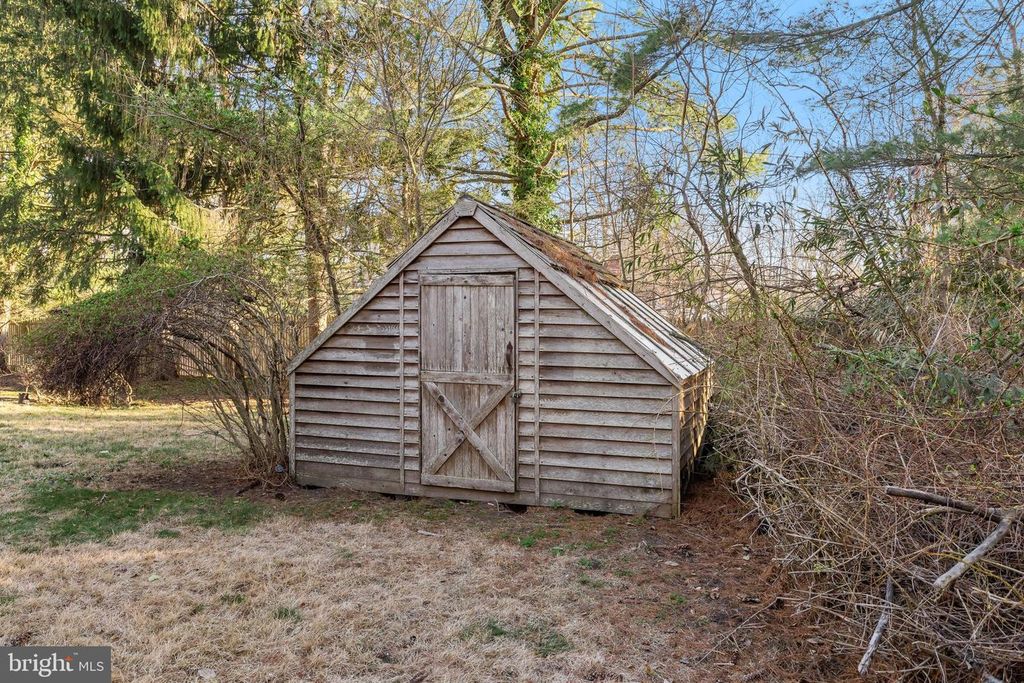 Image 34 of property listing at 52 TAUNTON RD, Medford, NJ 08055