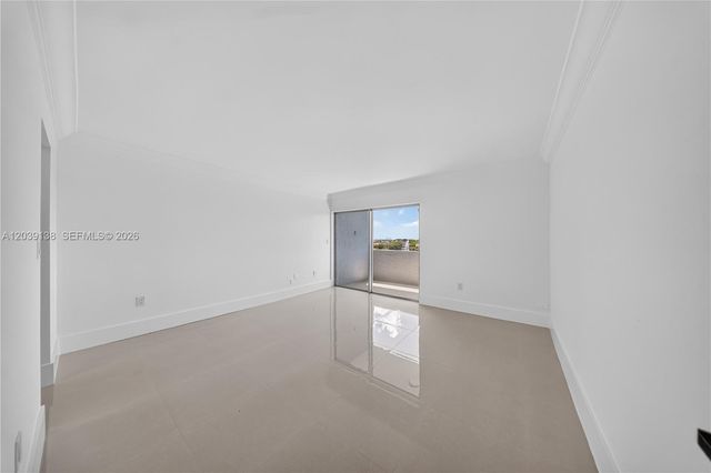 9351 Fontainebleau Boulevard B415, Miami, FL 33172