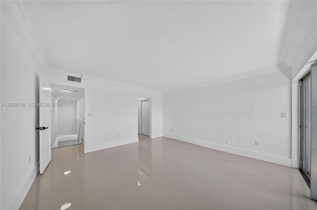 9351 Fontainebleau Boulevard B415, Miami, FL 33172