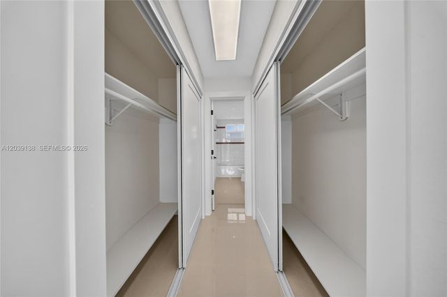 9351 Fontainebleau Boulevard B415, Miami, FL 33172