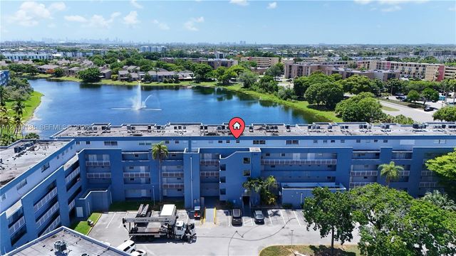 9351 Fontainebleau Boulevard B415, Miami, FL 33172