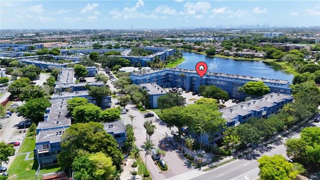 9351 Fontainebleau Boulevard B415, Miami, FL 33172
