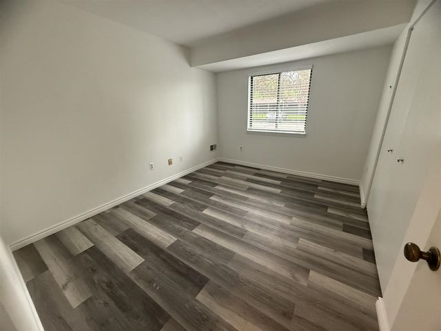 1476 W Chateau Vert, Ypsilanti, MI 48197