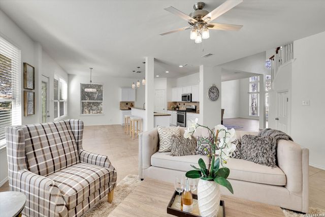 1210 Ambridge St, San Antonio, TX 78258