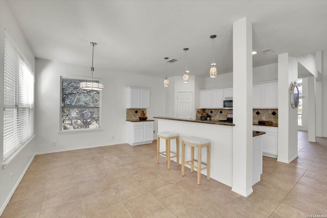 1210 Ambridge St, San Antonio, TX 78258