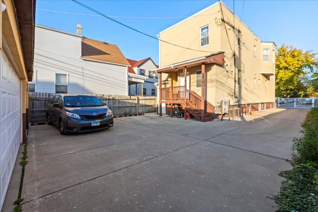 2028 N Hamlin Avenue 2, Chicago, IL 60647