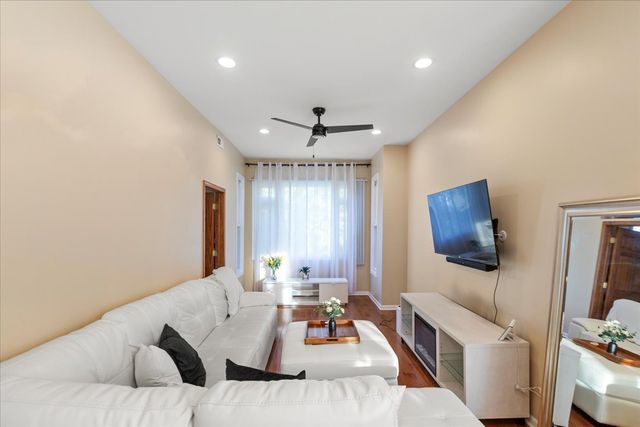 2028 N Hamlin Avenue 2, Chicago, IL 60647