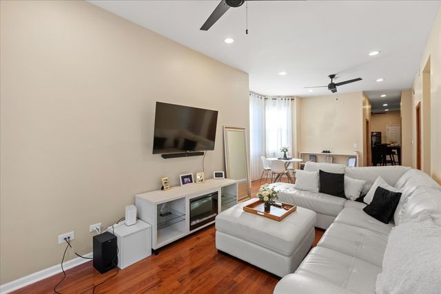 2028 N Hamlin Avenue 2, Chicago, IL 60647