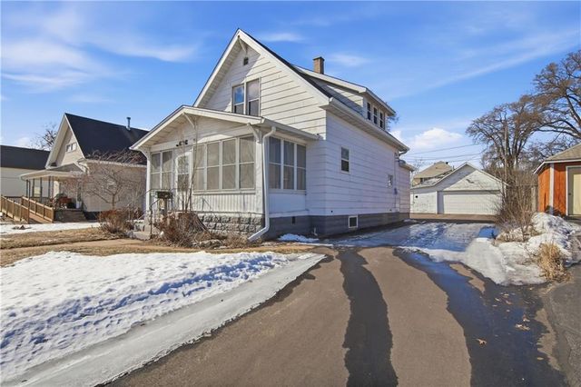 626 Spring Street, Eau Claire, WI 54703