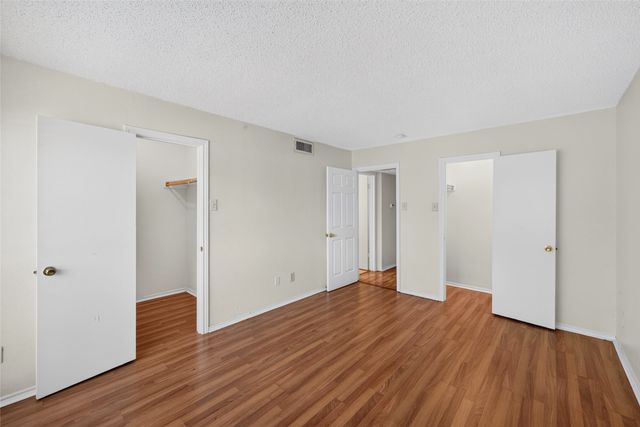 5840 Spring Valley 305, Dallas, TX 75254