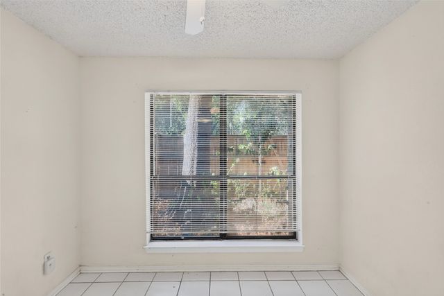 5840 Spring Valley 305, Dallas, TX 75254
