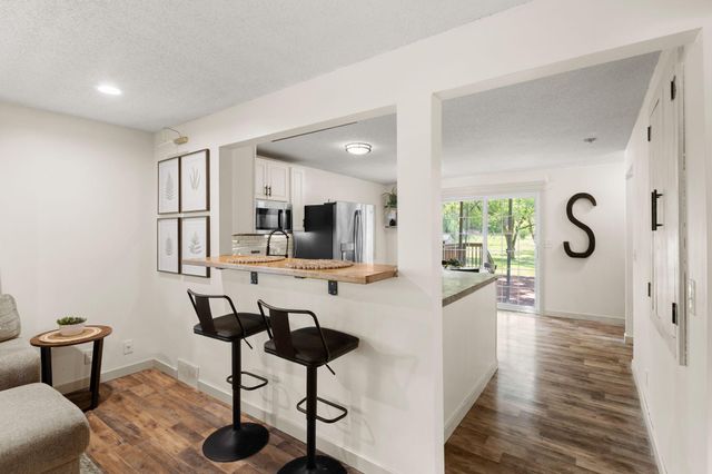 208 97th Avenue NW, Coon Rapids, MN 55433