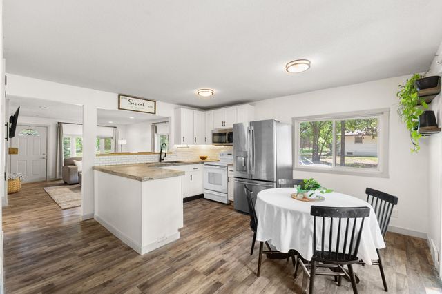 208 97th Avenue NW, Coon Rapids, MN 55433