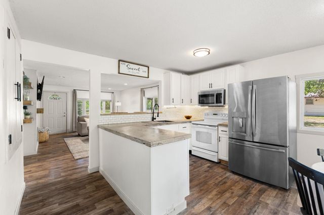 208 97th Avenue NW, Coon Rapids, MN 55433