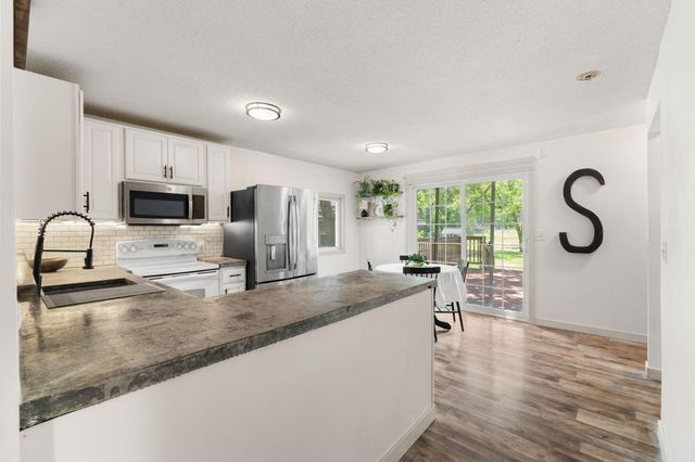 208 97th Avenue NW, Coon Rapids, MN 55433