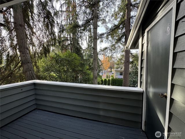16518 NE 85th Street, Redmond, WA 98052